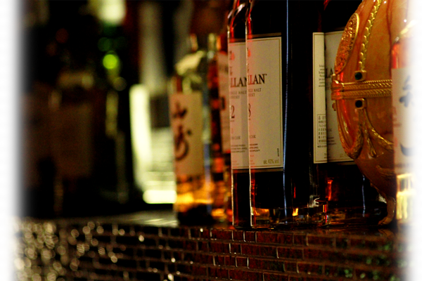 麻布十番スナック感覚ラウンジガールズバー「LA GAKU AZABU」のメニュー