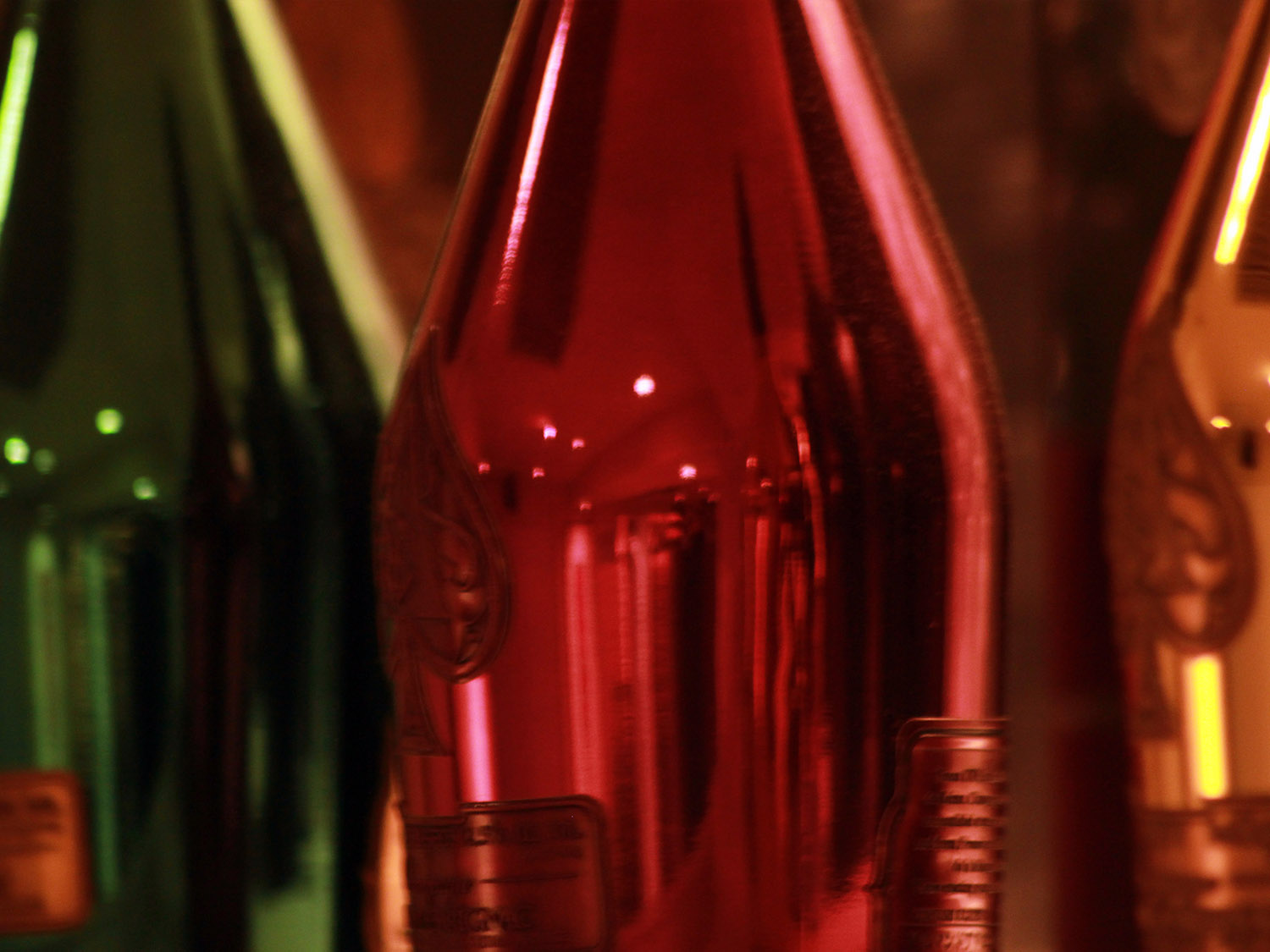 麻布十番スナック感覚ラウンジガールズバー「LA GAKU AZABU」の高級クラブのようなインテリア写真